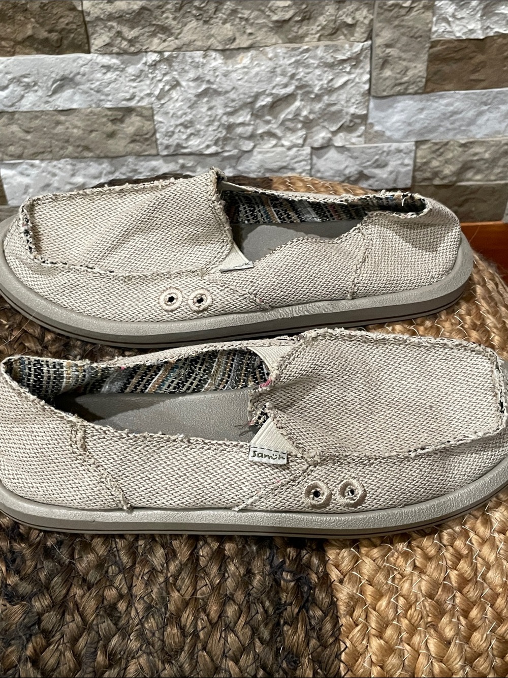 SANUK Slip-Ons Tan/Gray Canvas Loafers Sz 7 - Picture 8 of 10